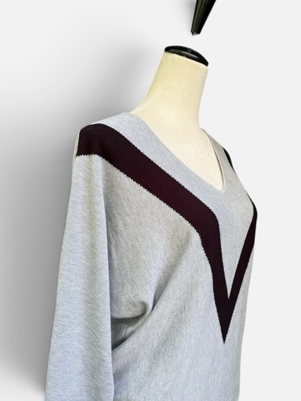PREMISE Gray V-Neck Dolman Sleeve Chevron Knit Sweater Size Small
